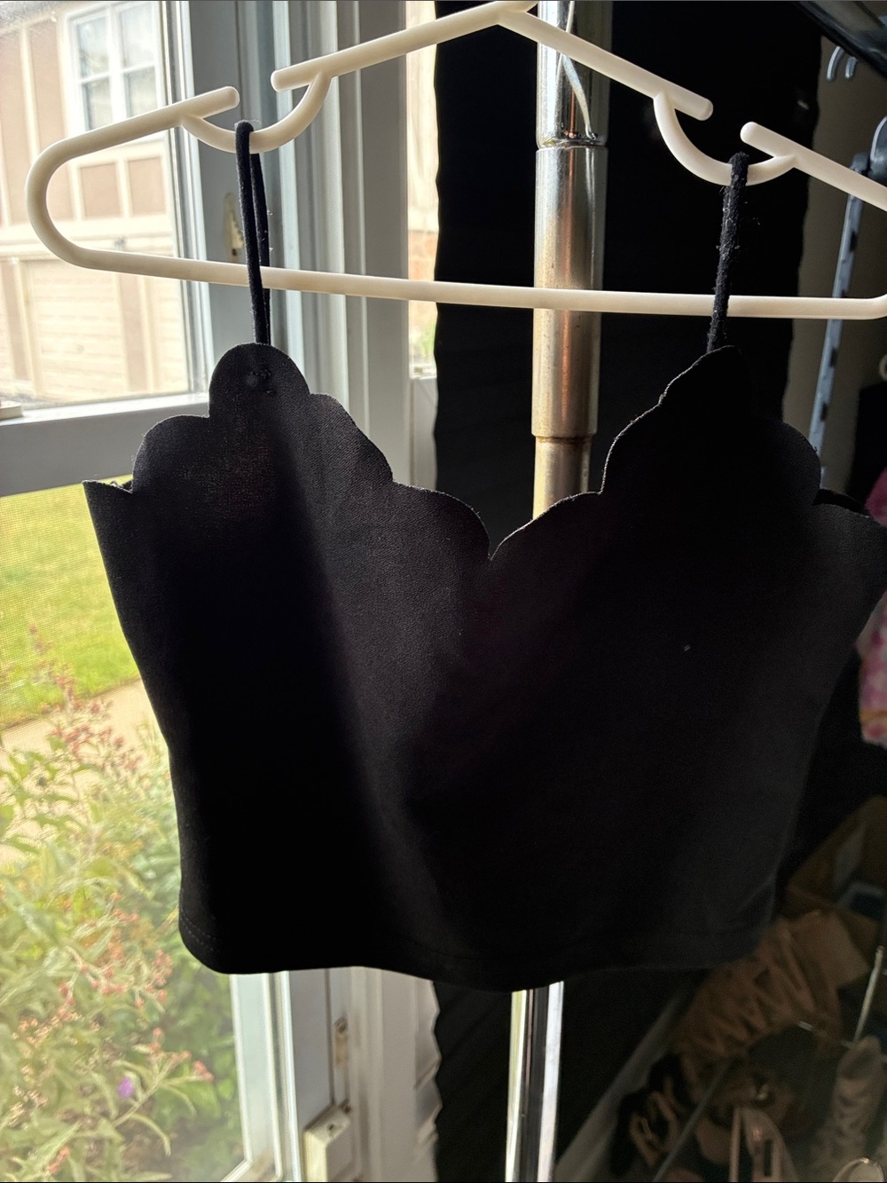 Black Scallop Edge Crop Tank Top